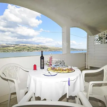 Apartment First Row To The Sea Azra Pag Town
