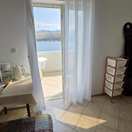 Azra - Seafront Pag * 帕格